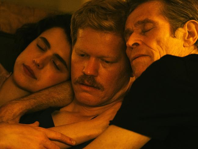 Margaret Qualley, Jesse Plemons and Willem Dafoe in KINDS OF KINDNESS. Photo by Atsushi Nishijima. Courtesy of Searchlight Pictures. 2024 Searchlight Pictures All Rights Reserved.