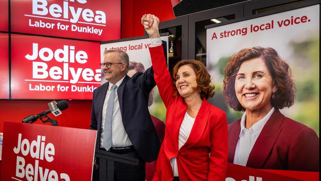 Prime minister Anthony Albanese and Labor candidate for Dunkley Jodie Belyea. Picture: Jake Nowakowski