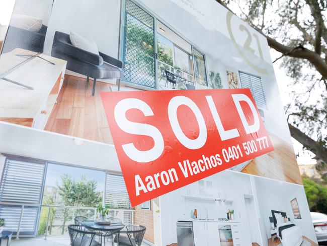 SYDNEY, AUSTRALIA - NewsWire Photos, October 08 2024. GENERIC. Realestate, housing, property, signage. Sold sign outside apartment building in Randwick. Picture: NewsWire / Max Mason-Hubers