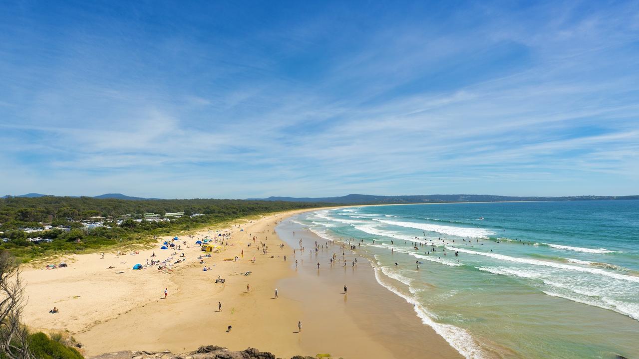 Man dies after being pulled from water at South Coast beach