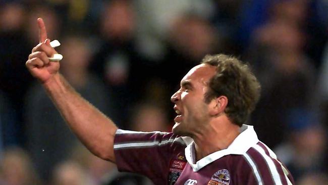 ORIGIN HISTORY -- 26 Jun 2002 : Qld's Gorden Tallis celebrates during Game3 of State of Origin at Stadium Australia : PicBrett/Costello - sport rugby league