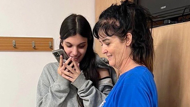 Judith Raanan and her daughter Natalie pictured speaking with US President Joe Biden after their release.