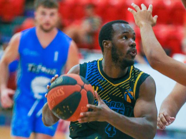 PaRBA’s Jeremy JP Davis searches for the hoop against Ellas Titans. Picture: Glenn Campbell