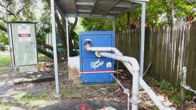 An electric water pump installed at the end of Klarwein Close in Gordonvale. Picture: Peter Carruthers