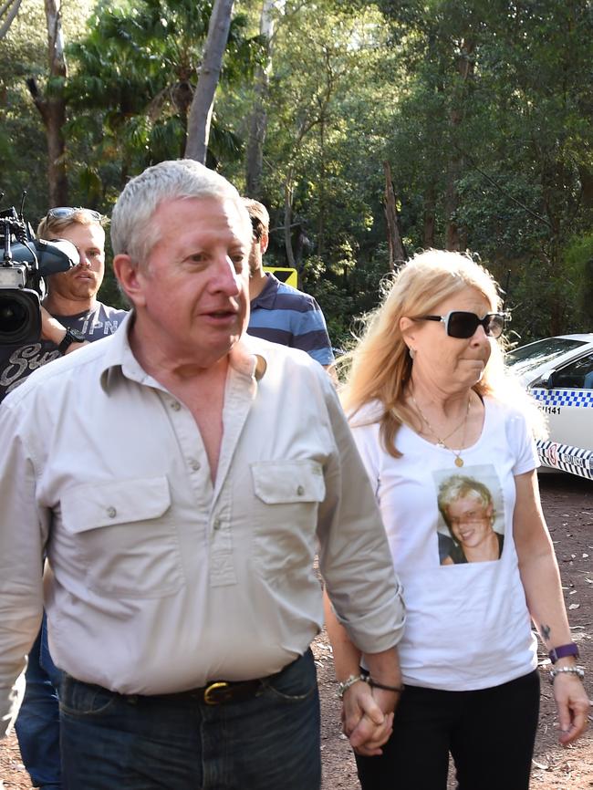 The parents of Matthew Leveson, Mark and Faye Leveson, arrive at the site where it is believed their son is buried. Picture: AAP