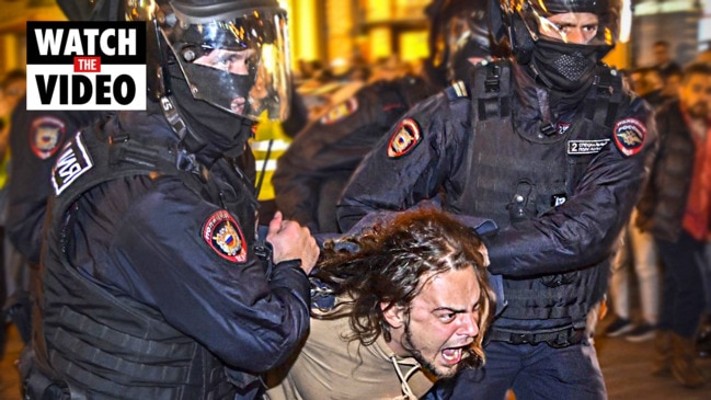 “I wont die for Putin”: Hundreds arrested at anti-mobilization protests in Russia