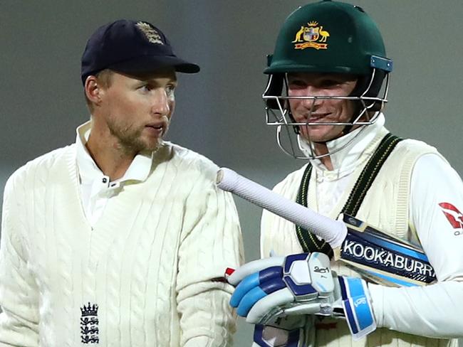 ADELAIDE, AUSTRALIA - DECEMBER 04:  Joe Root of England talks to Peter Handscomb of Australia at the conclusion of play during day three of the Second Test match during the 2017/18 Ashes Series between Australia and England at Adelaide Oval on December 4, 2017 in Adelaide, Australia.  (Photo by Cameron Spencer/Getty Images)