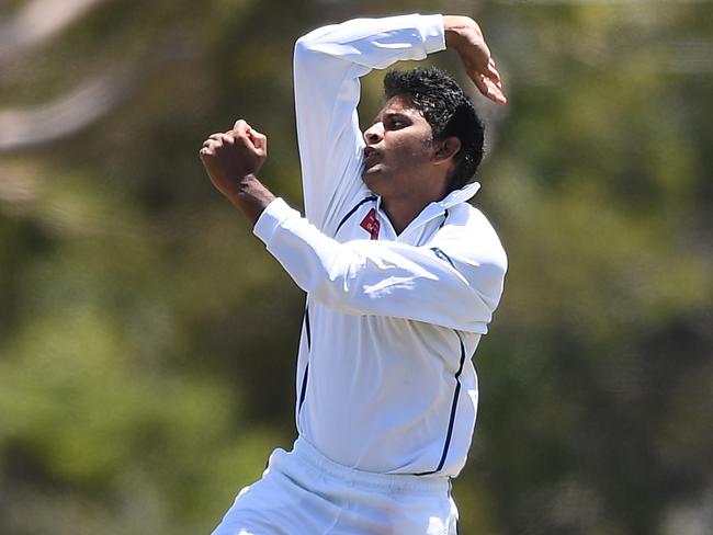 Sohan Boralessa of Aberfeldie bowls during the VTCA cricket match between Aberfeldie and Airport West St Christophers at Clifton Park in Aberfeldie , Saturday, January 25, 2020. (Photo/Julian Smith)