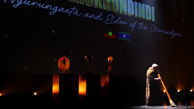 A Wurundjeri elder performs Welcome to Country during the 2023 Australian Netball Awards.