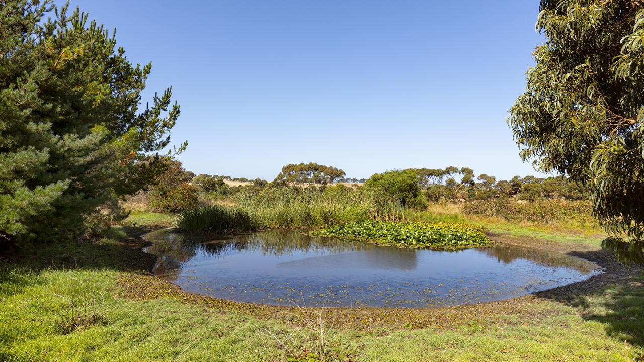 The property has a large dam and wetlands along Spring Creek wind through the 28.59ha location.