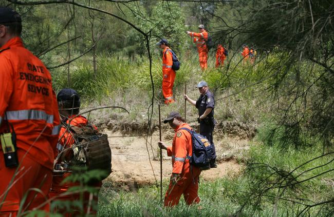 Police and States Emergency Services search Greystanes Creek, Girraween, for Maureen’s remains in 2008.