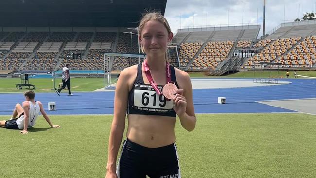 Mattea Pearsall of Brisbane State High Bronze in 17 Years 800m and 1500m