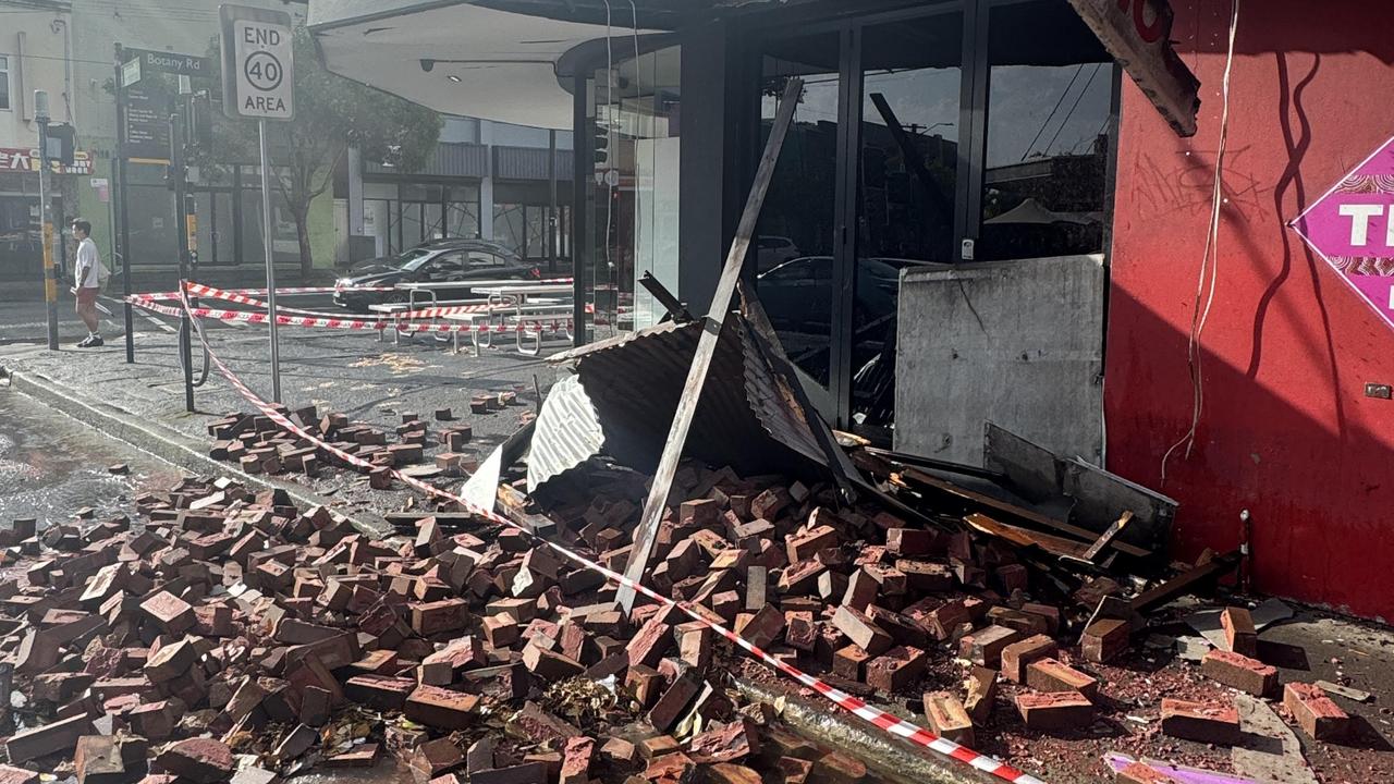 Awning collapses onto inner-Sydney footpath