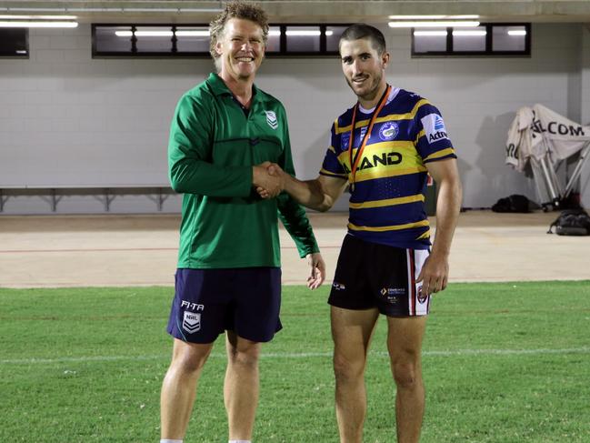 2020 Frank Johnson medal winner Sam McAuley (Right) with NRL NT general manager Nigel Roy.