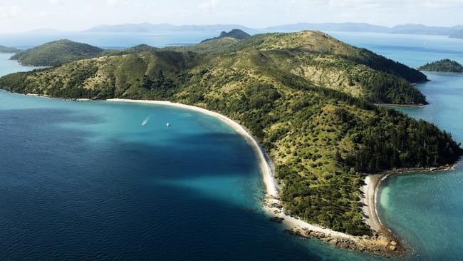 South Molle Island: aerial view.