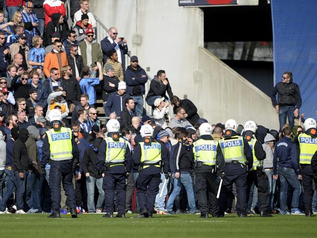 Man dies during fight between Helsingborg and Djurgarden football fans ...