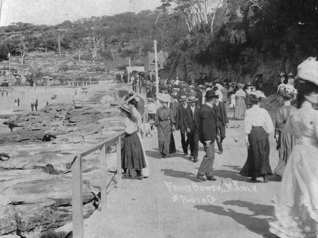 Marine Parade between Manly Beach and Fairy Bower. Photo Northern Beaches Library