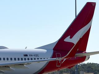 Qantas hints at scrapping mask rule on flights