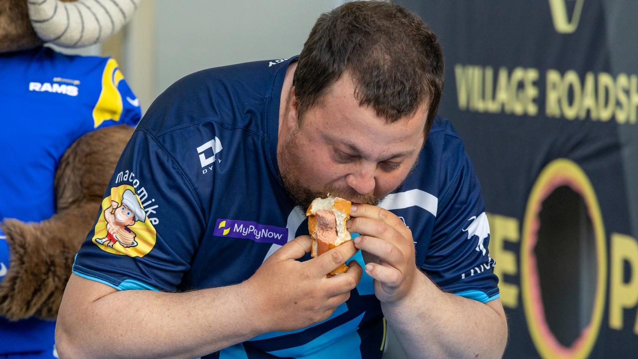 Gold Coast hot dog eating champion Troy Cochrane to defend title | Gold  Coast Bulletin