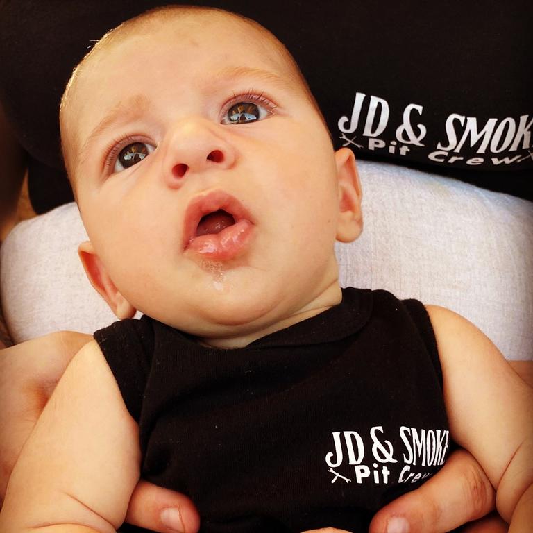 Camaro watching his daddy compete at the Skid Till Ya Drop event, wearing his JD Smoke Pit Crew shirt. Picture: Aunty Jaylee