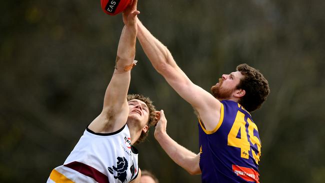 Frankston-listed ruckman Nicholas Minchin in action for Vermont on Saturday. Picture: Josh Chadwick