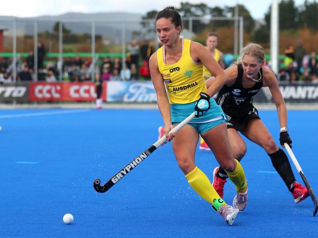 Brooke Peris during the Trans Tasman Hockey match between the New Zealand Blacksticks Women and the Australian Hockeyroos, Massey University Hockey Turf, Palmerston North, New Zealand. Sunday 30 May 2021 Photo: Simon Watts/www.bwmedia.co.nz