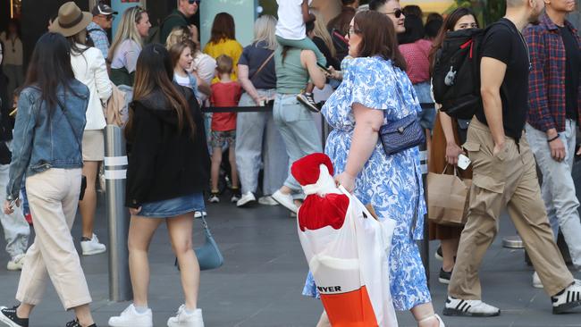 Shoppers are making the most of the sales before Christmas. Picture: NCA NewsWire / David Crosling