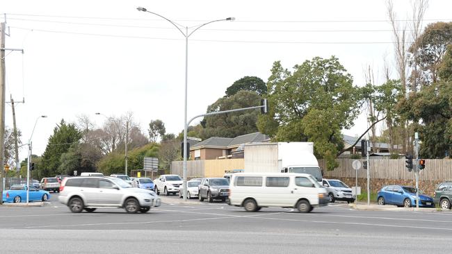 The intersection of Dorset Rd and Burwood Highway Ferntree Gully. Picture: Lawrence Pinder