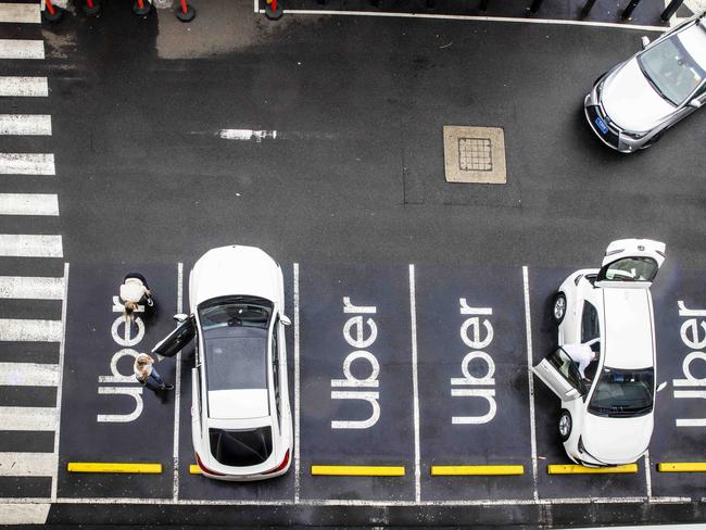 SYDNEY, AUSTRALIA - NewsWire Photos FEBRUARY 13, 2021: A general view of the Uber pick up point at Sydney Airport in Mascot after Melbourne entered a fresh lockdown at midnight. Picture: NCA NewsWire / Jenny Evans