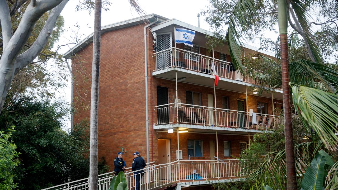 Police are investigating after a young woman was found dead in a unit in Hardy Street, North Bondi, Tuesday morning Picture: NCA NewsWire / Nikki Short