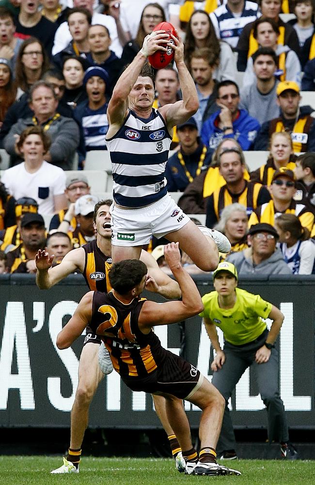 Patrick Dangerfield takes a screamer in the fourth quarter. Picture: Wayne Ludbey