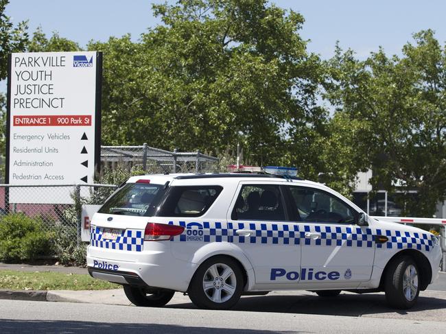 Vic Pol SUV enters the Parkville Youth Justice Precinct.  ( may have nothing to do with last night riots)