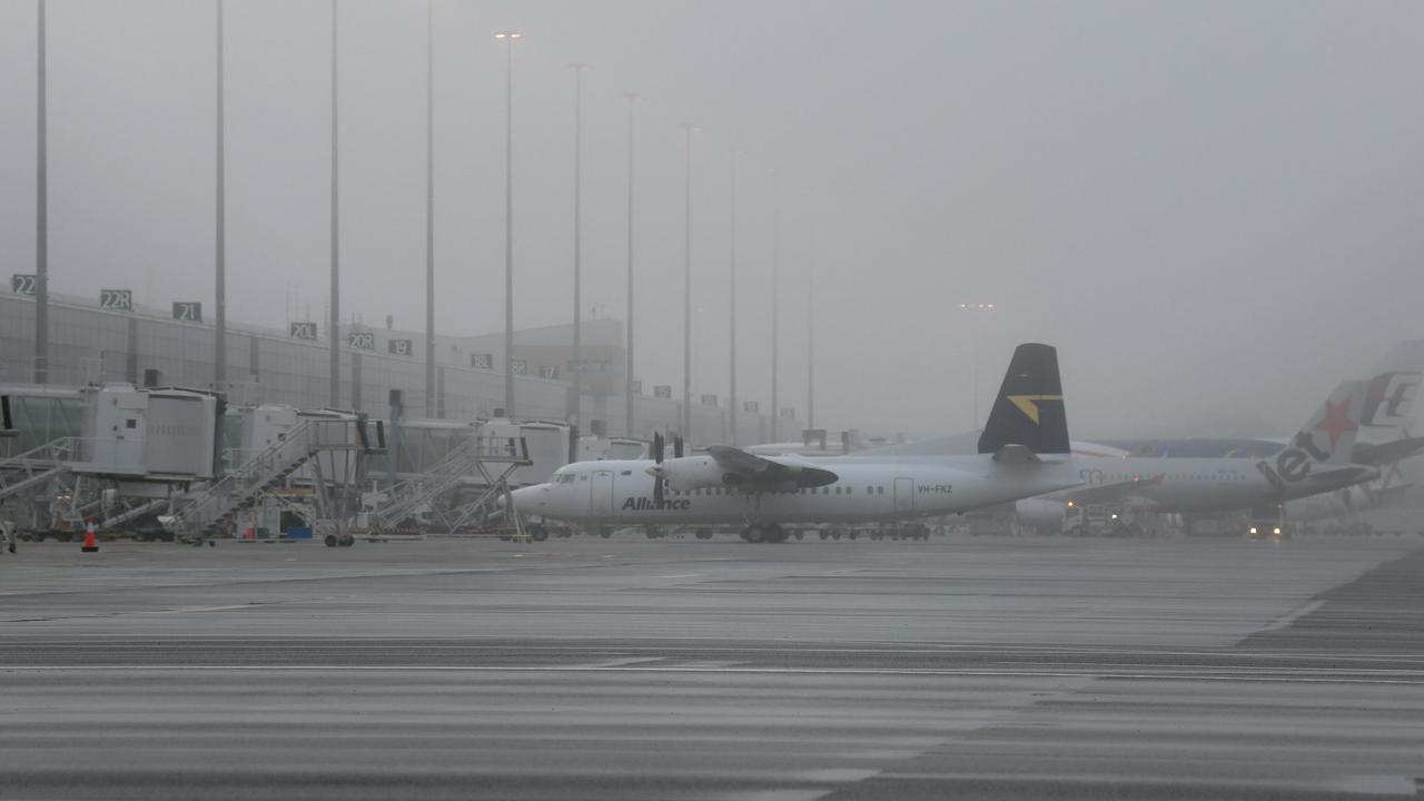 Fog sparks delays at major airport