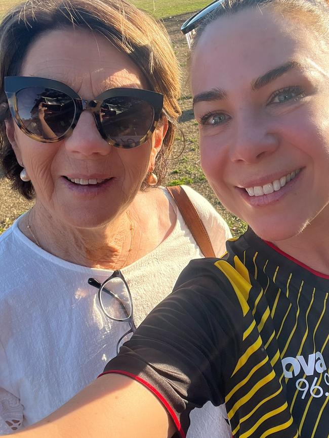 Kate Ritchie with her mum, Heather.