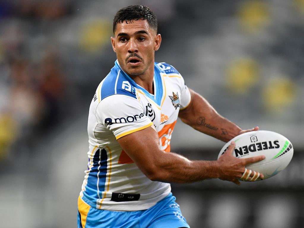 Gold Coast Titans lose nail-biter over North Queensland Cowboys in