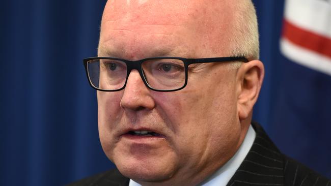 Attorney-General George Brandis accused of rejecting advice by ...