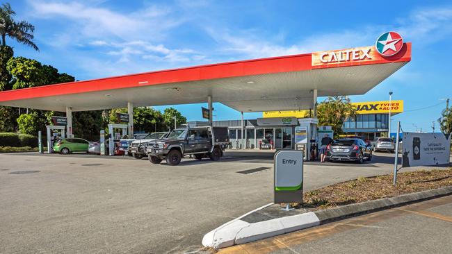 The fuel station opposite Mackay's Caneland shopping centre is now off the market. Picture: Contributed.