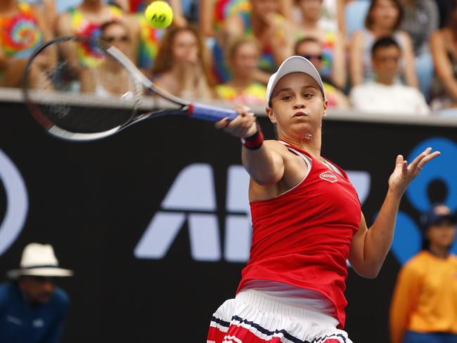 Ash Barty struggled with Naomi Osaka’s big hitting. Picture: Michael Klein