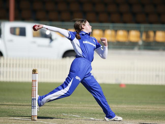 Jessica McMillan bowling at Bankstown Oval last season. Picture: Warren Gannon Photography