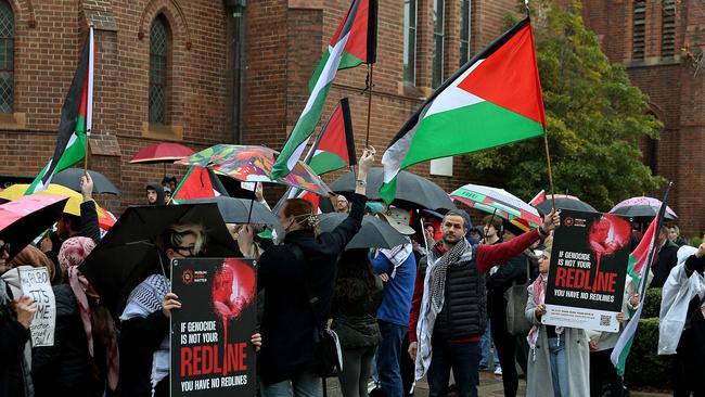SYDNEY, AUSTRALIA - NewsWire Photos JUNE 9 , 2025: A snap protest in response to Israel's illegal boarding of the Madleen ship and detention of its crew, organised by the Palestine Action Group Sydney and Students for Palestine, outside  Prime Minisater Anthony Albanese's Electoral office in Marrickville.Picture: NewsWire / John Appleyard