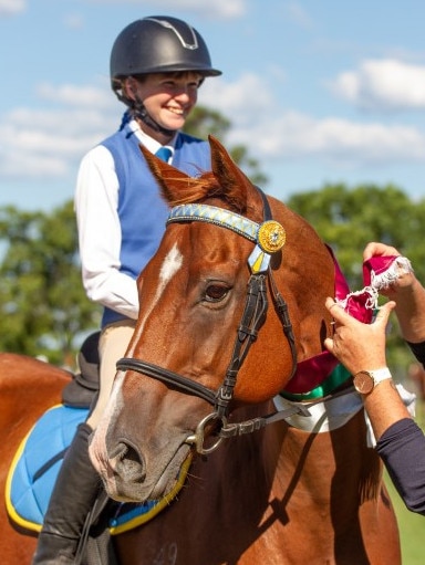 10th place in the PQC State Showjumping Championships 12 and Under 70cm class.