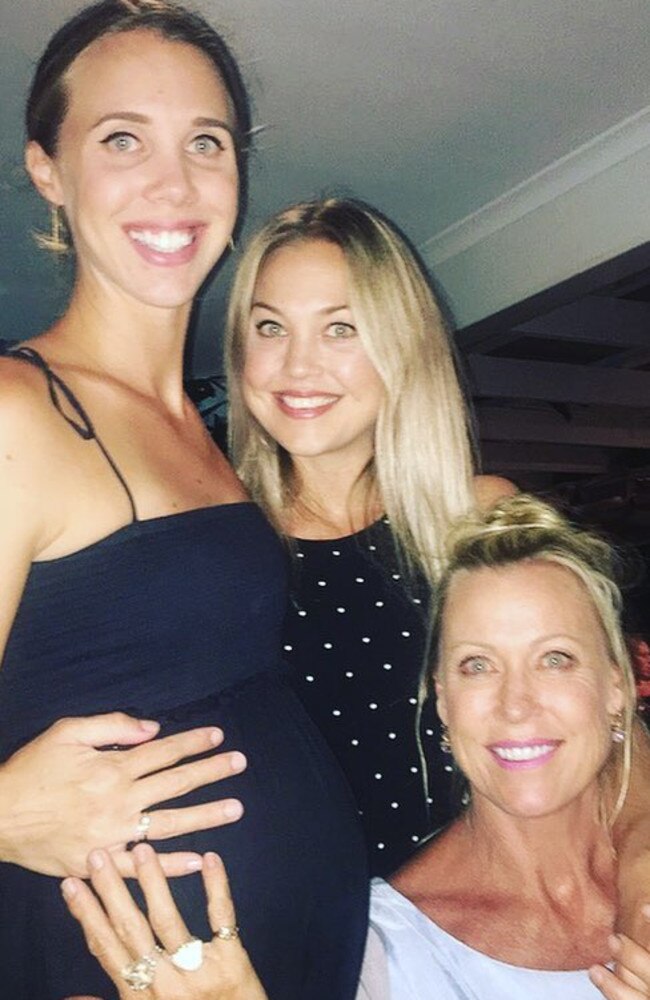 Jaimi Kenny (centre) with sister Morgan and mum Lisa Curry. Picture: Instagram