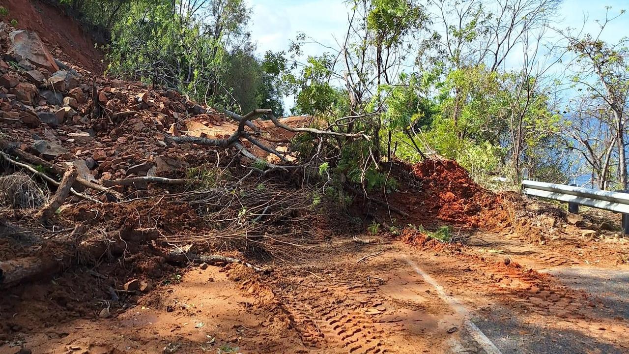 Crews have started the mammoth task of clearing significant damage on the Captain Cook Highway at Rex Lookout., A serious land slide is currently affecting a section of the Captain Cook Highway about five kilometres from Oak Beach. Once the area is cleared, inspections will be carried out by our geotechnical expert to determine the full extent of the damage., This section of the Captain Cook Highway is expected to be closed for an extended period Picture TMR