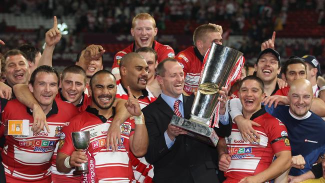 Michael Maguire with his title-winning Wigan squad back in 2010. Picture: Getty