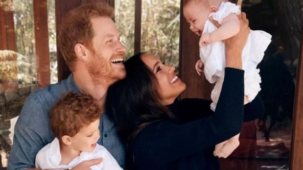 Prince Harry and Meghan Markle with Archie and Lilibet in their 2021 Christmas Card. Picture: Alexi Lubomirski/The Duke and Duchess of Sussex