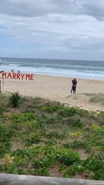 Marriage proposal on Burleigh Heads beach