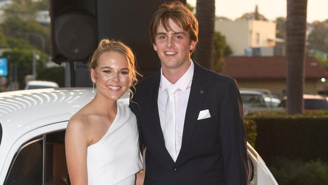 GYMPIE FORMALS 2019 – Victory College – Riley Spring and Campbell Cochrane