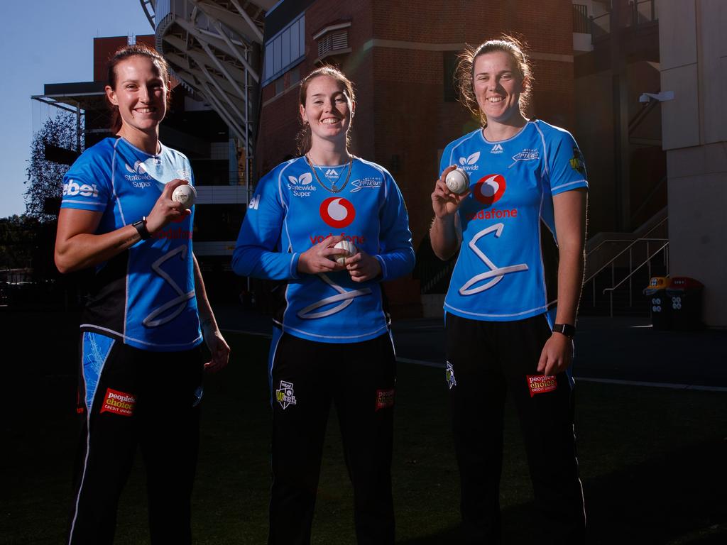 11/6/2019 Strikers players Megan Schutt, Amanda-Jade Wellington and Tahlia McGrath ahead of the WBBL season launch. Picture MATT TURNER.