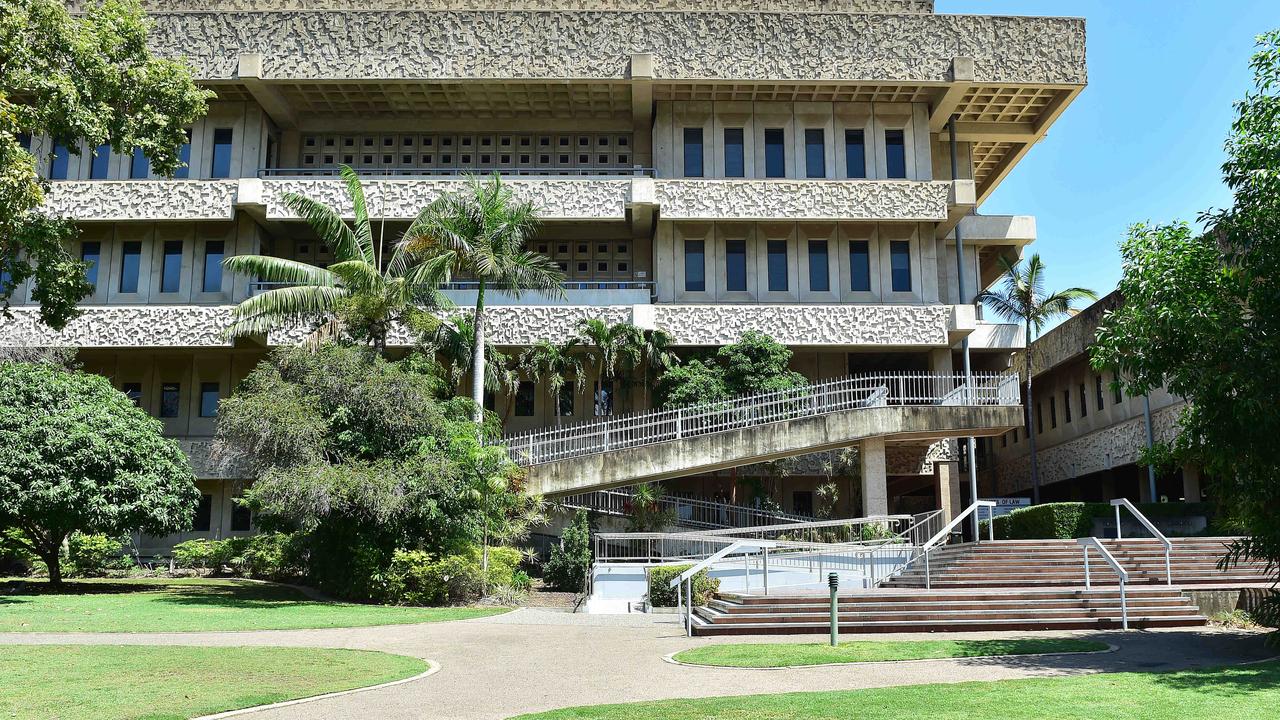 Townsville Court House. Picture: Shae Beplate.