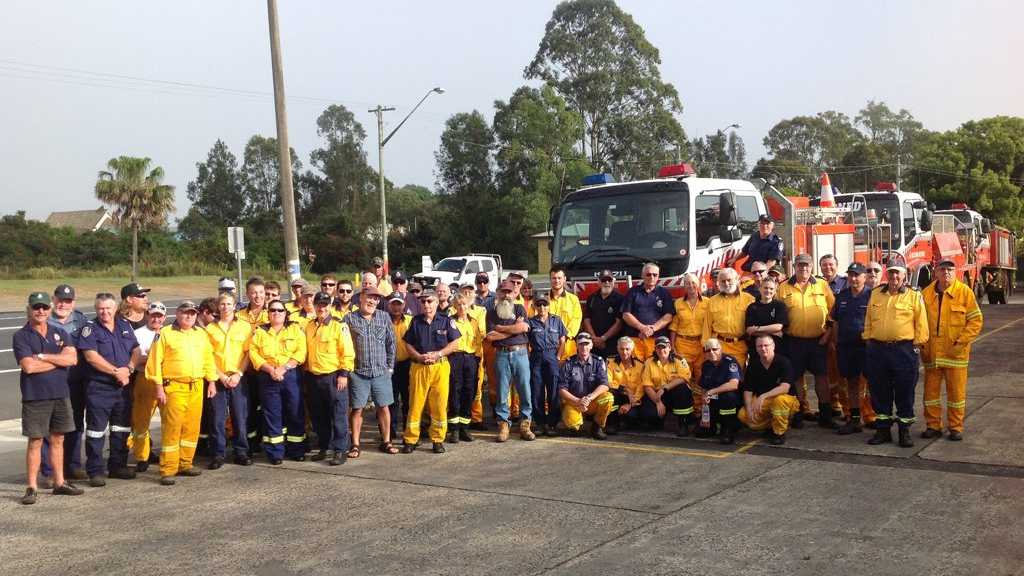 Our firies join the battle against Blue Mountains inferno | Daily Telegraph